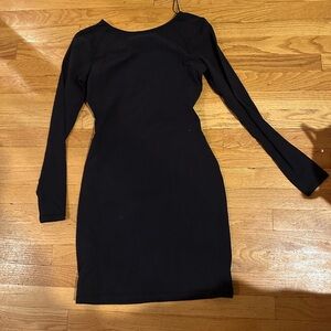 Lululemon size 6 form fitting dress with open back